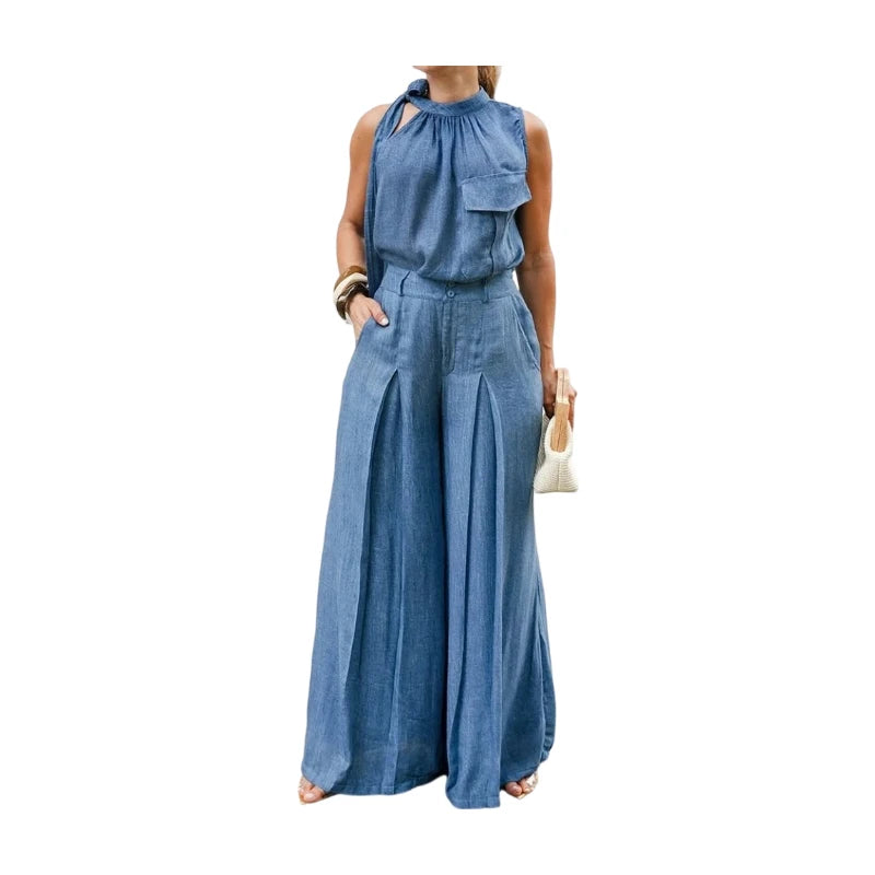 Elegant Women Halter Neck Two Piece Suit With Pleated Trousers
