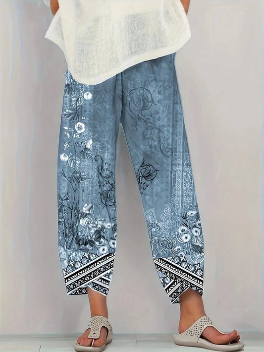 Retro Grey Floral Hem Border Print Plus Size Printed Wide Leg Capri Pants, Ultra Soft Comfort Boho Chic Casual All Season Loose Cropped Trousers Multiple Color Options For Curvy Women