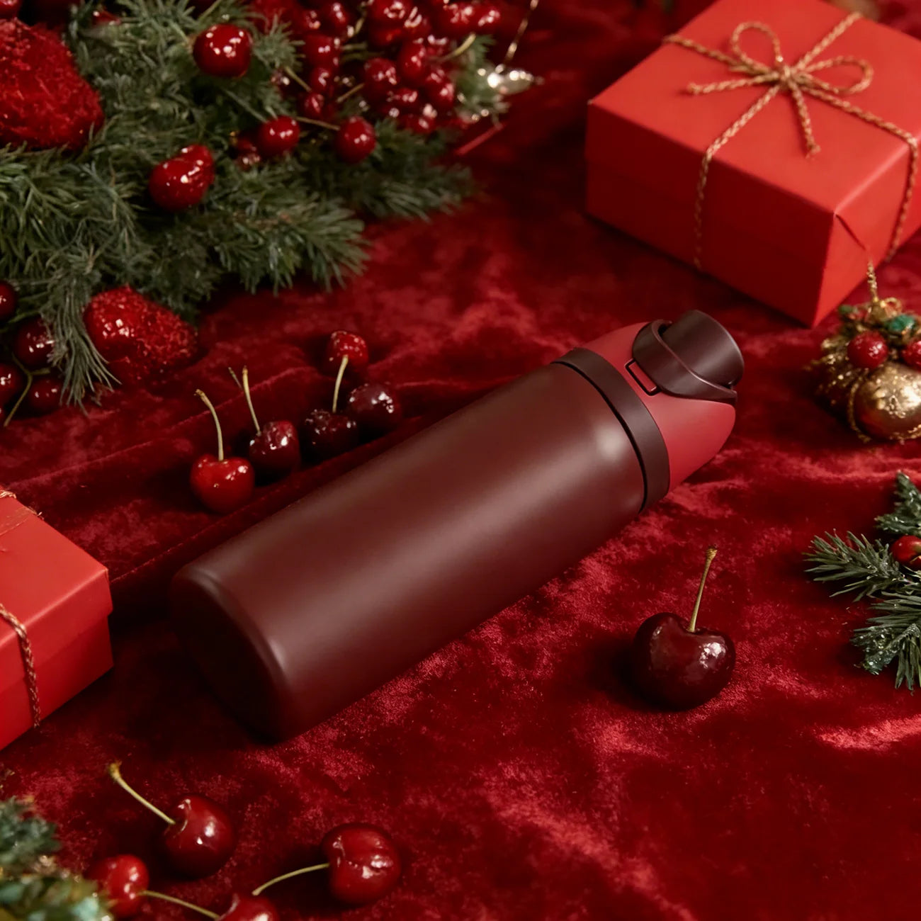 Owalaa black cherry 32oz/945ml stainless steel insulated water bottle with straw,for daily sports outdoor,perfect gift
