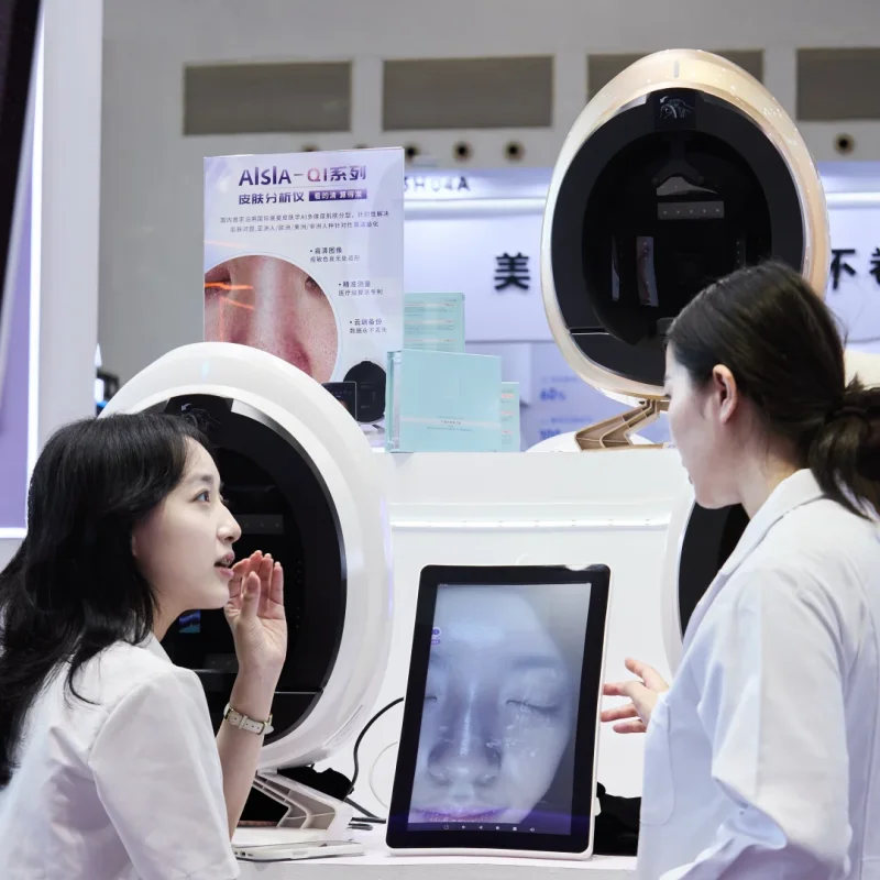 3D Facial Skin Analyzer Q1 Magic Mirror Camera Detector Portable 8 Spectrum Skincare Test Face Analysis Device for Beauty Salon