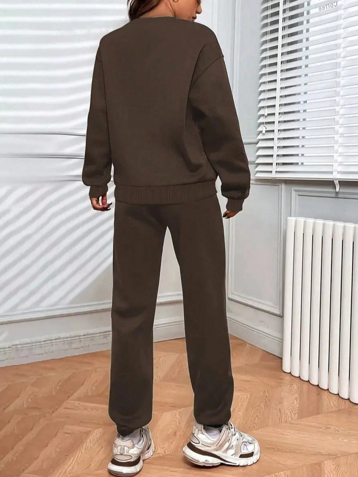 Womens Fleece Crewneck Sweatshirt And Jogger Pants Tracksuit Set