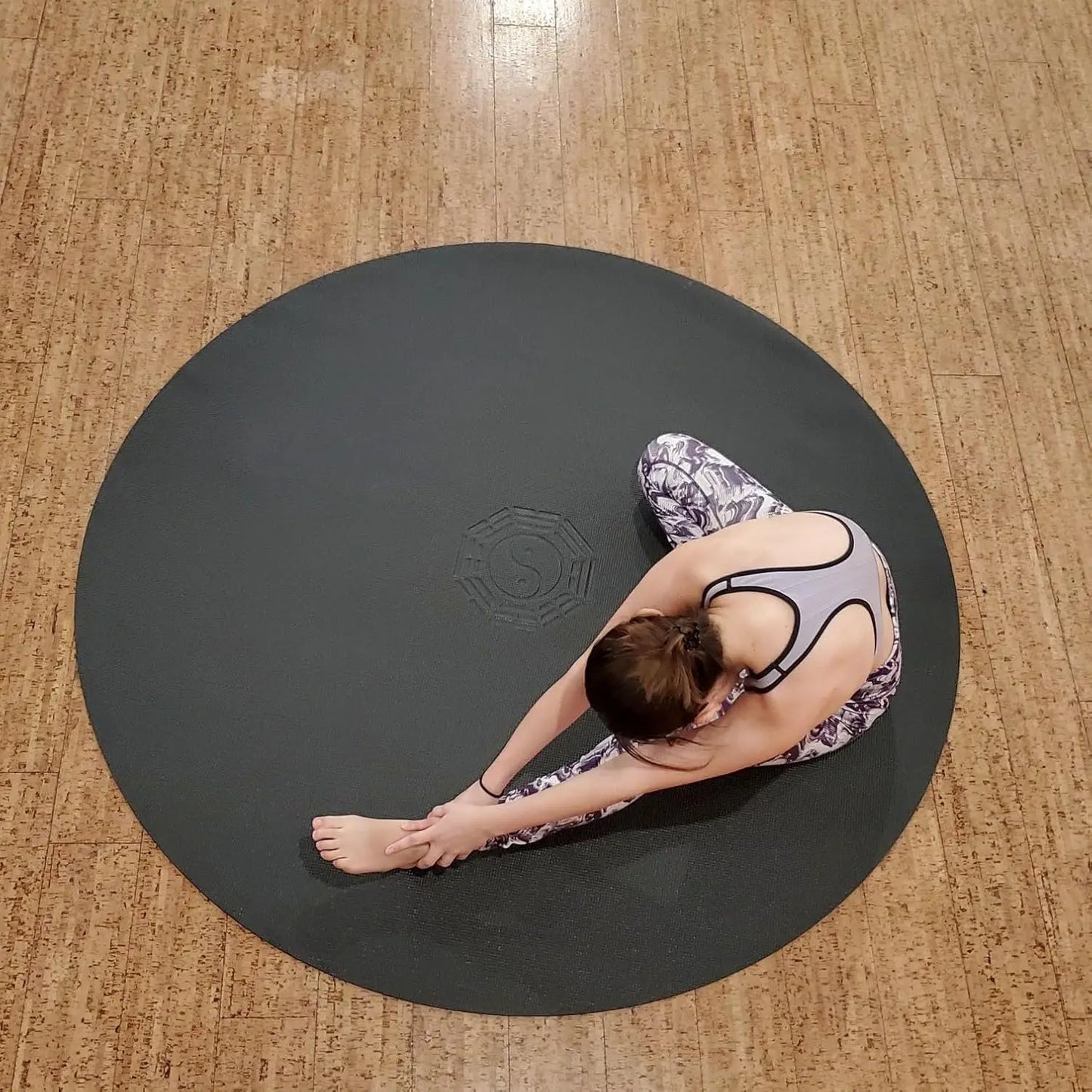 SISYAMA Round Yoga Mat With Tai Chi Symbol For Meditation