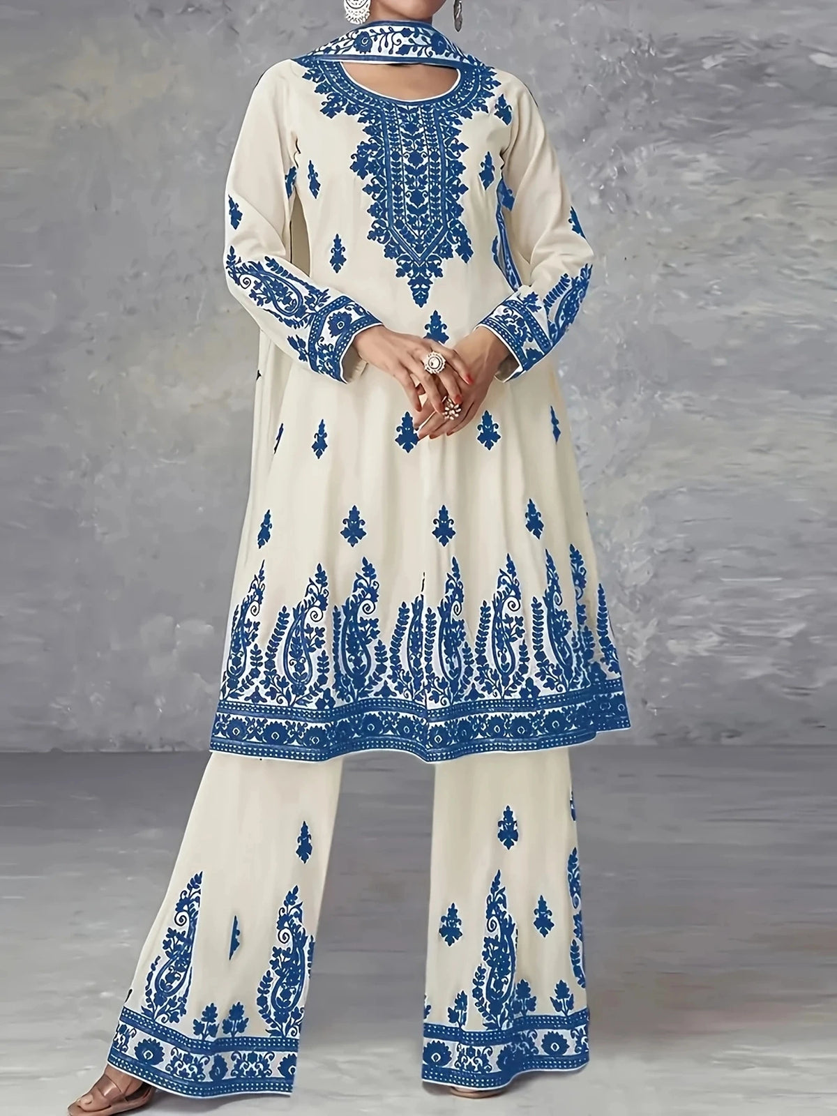 Women's Printed Three Piece Ethnic Set With Top Pants And Scarf