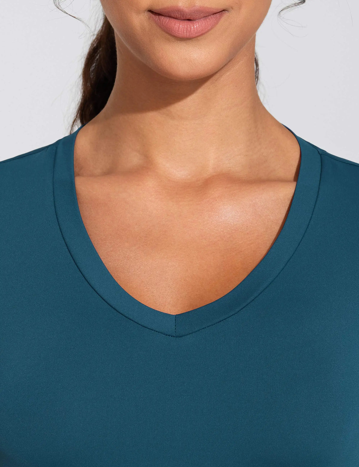 THE GYM PEOPLE Women's V-Neck Crop Workout T-Shirt For Yoga